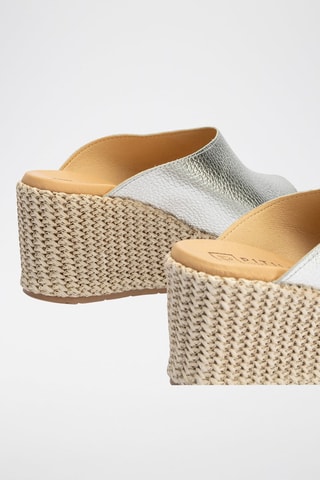 Mules com cunha em couro - Dourado - Prateado
