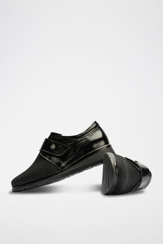Sapatilhas em couro envernizado - Bege - Preto