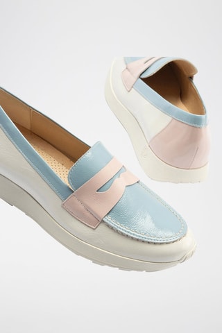 Mocassins em couro envernizado - Branco - Branco e azul