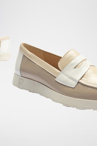 Mocassins em couro envernizado - Branco - Bege