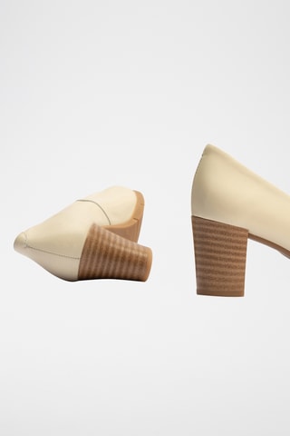 Sapatos de salto em couro - Bege