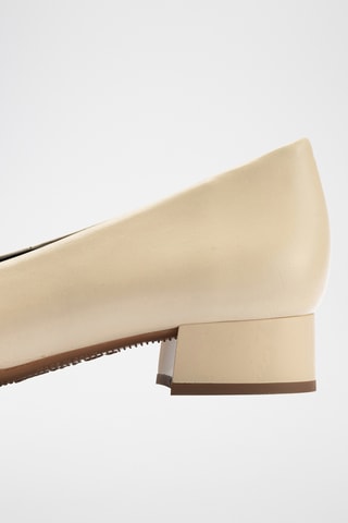 Sapatos de salto em couro - Bege