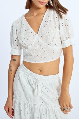 Crop top con bordado inglés - Blanco