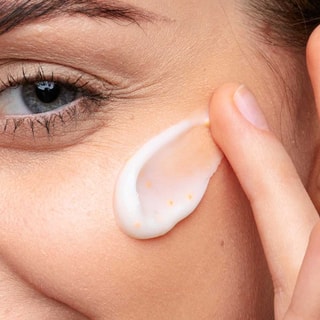 Stay Well - Crema hidratante y protectora - Vitamina C y Niacinamida - Rostro - 50 ml