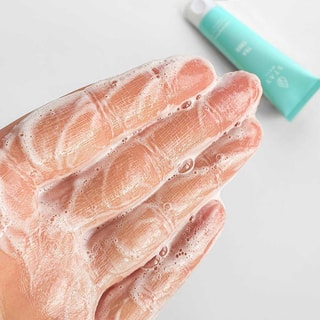 Stay Well - Gel espumoso limpiador y desmaquillante - Árbol de té y hojas de bambú - Rostro - 130 ml
