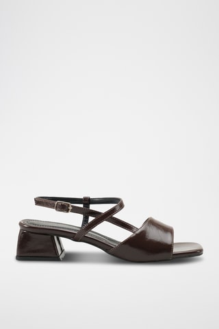 Sandalen met hak. - Bruin