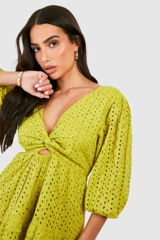 Robe patineuse en broderie anglaise - Vert olive