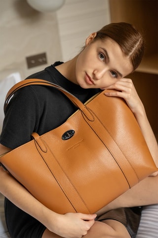 Cabas et pochette en cuir Elis - Camel
