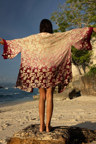 Quimono tie and dye Leny - Bordô e rosa - Vermelho e rosa
