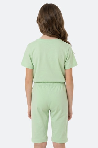 T-shirt e calções - Verde