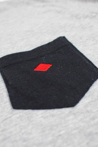 T-shirt - Cinzento