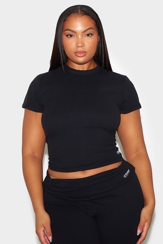 T-shirt - Preto - Pretty Little Thing