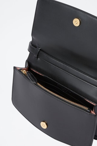 Pochete - Preto - Preto e dourado
