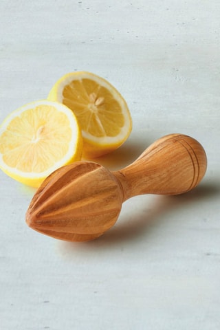 Exprimidor manual de madera de olivo