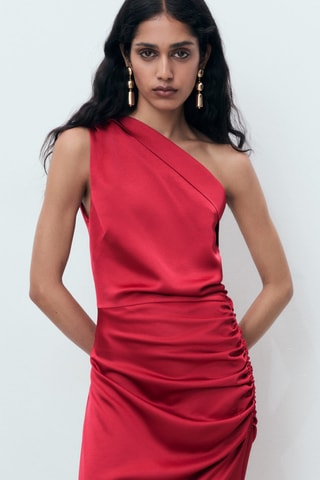 Robe asymétrique satinée avec fronce latérale - Lie-de-vin