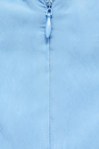 Robe col bateau à plis plats - Bleu