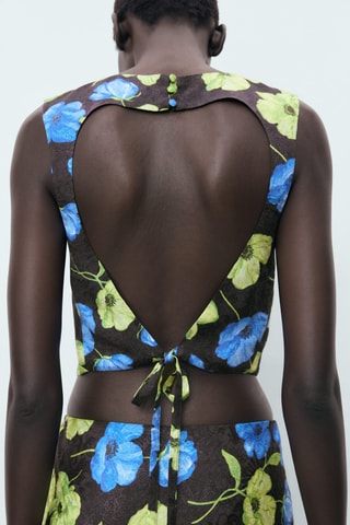Blouse courte à fleurs dos nu - Noir