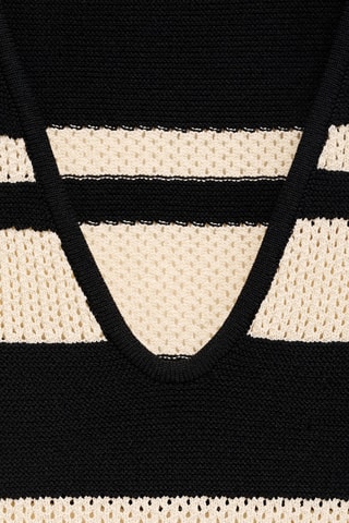 Top en maille à rayures col en V - Noir
