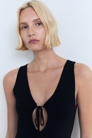 Robe en maille décolleté nœud - Noir