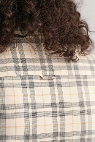 Camisa slim fit de lana - Beige