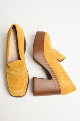 Mocasines de nobuk de tacón - Beige