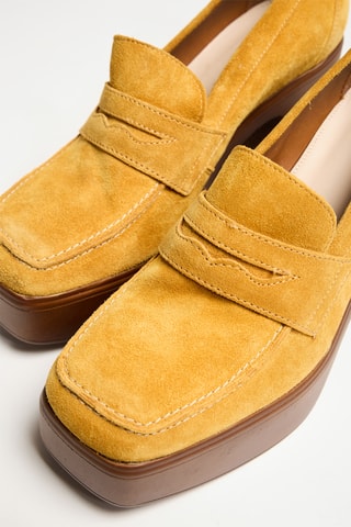 Mocasines de nobuk de tacón - Beige