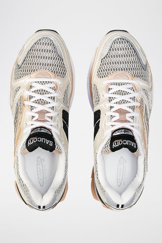 Zapatillas Progrid Triumph 4 - Beige y camel