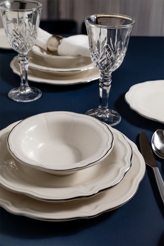Serviço de porcelana - 24 peças