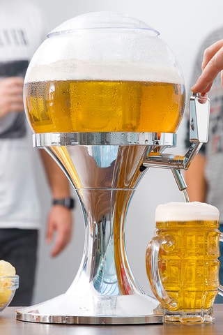 Set distributore di birra e 2 paia di occhiali - Nero