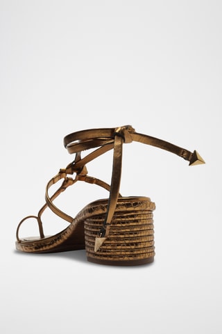 Sandalias de piel de tacón - Dorado