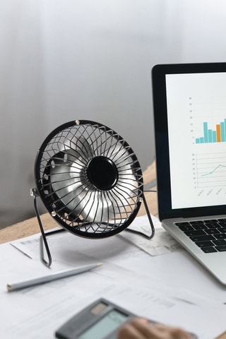 USB-ventilator. Zwart