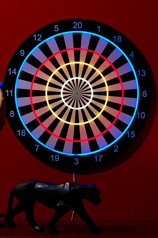 Gioco di freccette bersaglio effetto neon - Nero e bianco