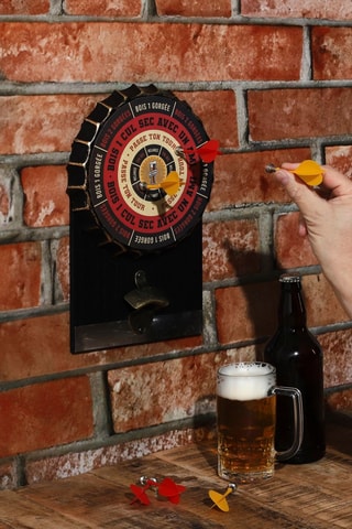 Gioco alcolico freccette con apribottiglie