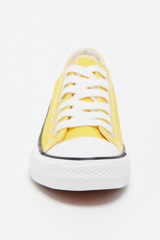 Sneakers 
Geel