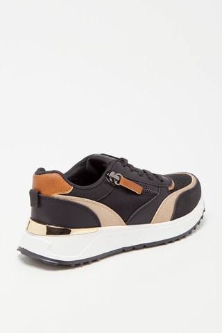 Sneakers 
Zwart