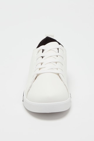 Sneakers 
Wit en Zwart