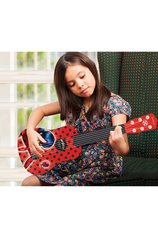Mi primera guitarra Miraculous Desde 3 años