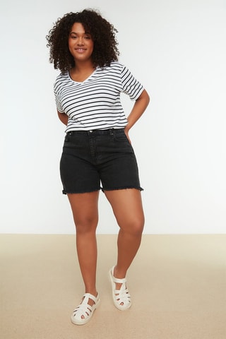 Shorts in jeans