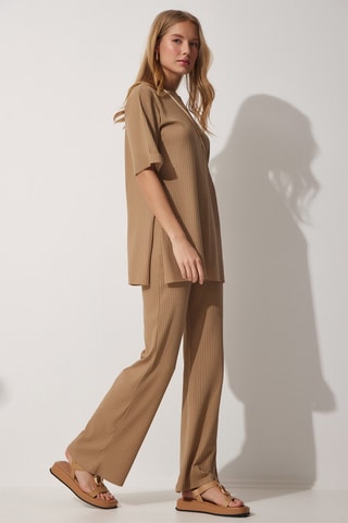 T-shirt e pantaloni wide legs - Marrone