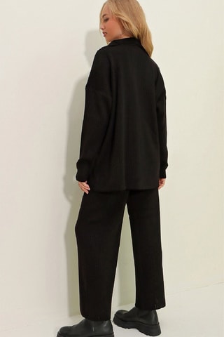 Cardigan e pantaloni