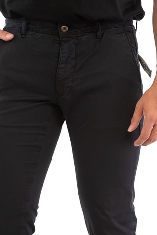 Pantalón slim fit