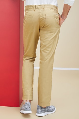 Pantalón slim fit - Beige