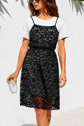 Robe patineuse en dentelle - Noir