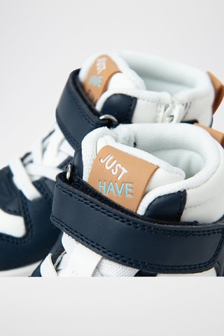 Baskets montantes - Blanc et bleu marine