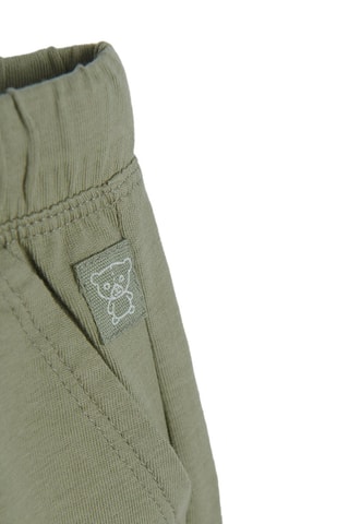 Short Kaki