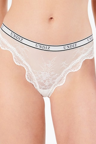 String - Branco e preto