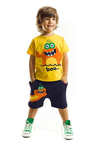 Camiseta y bermudas - Amarillo y azul marino