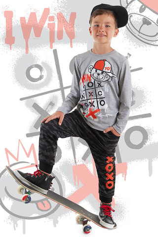 Camiseta y pantalón de chándal - Gris