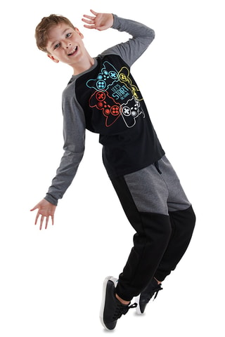 Camiseta y pantalón de chándal - Negro