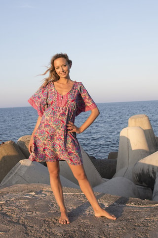 Robe courte - Bleu et rose